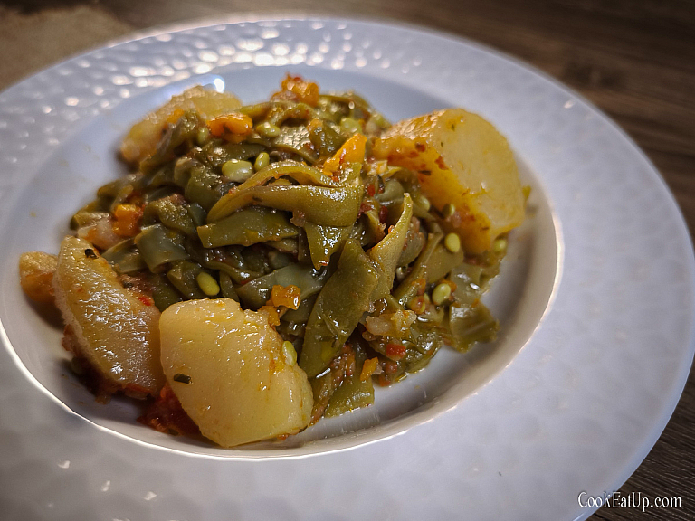 Greek Green Beans in Tomato Sauce